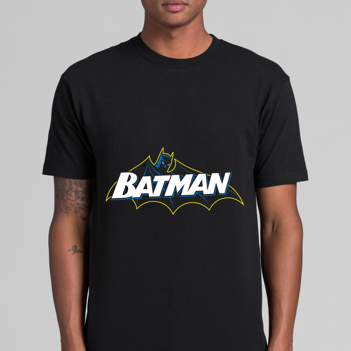 Batman V4 T-Shirt DC Universe Tee