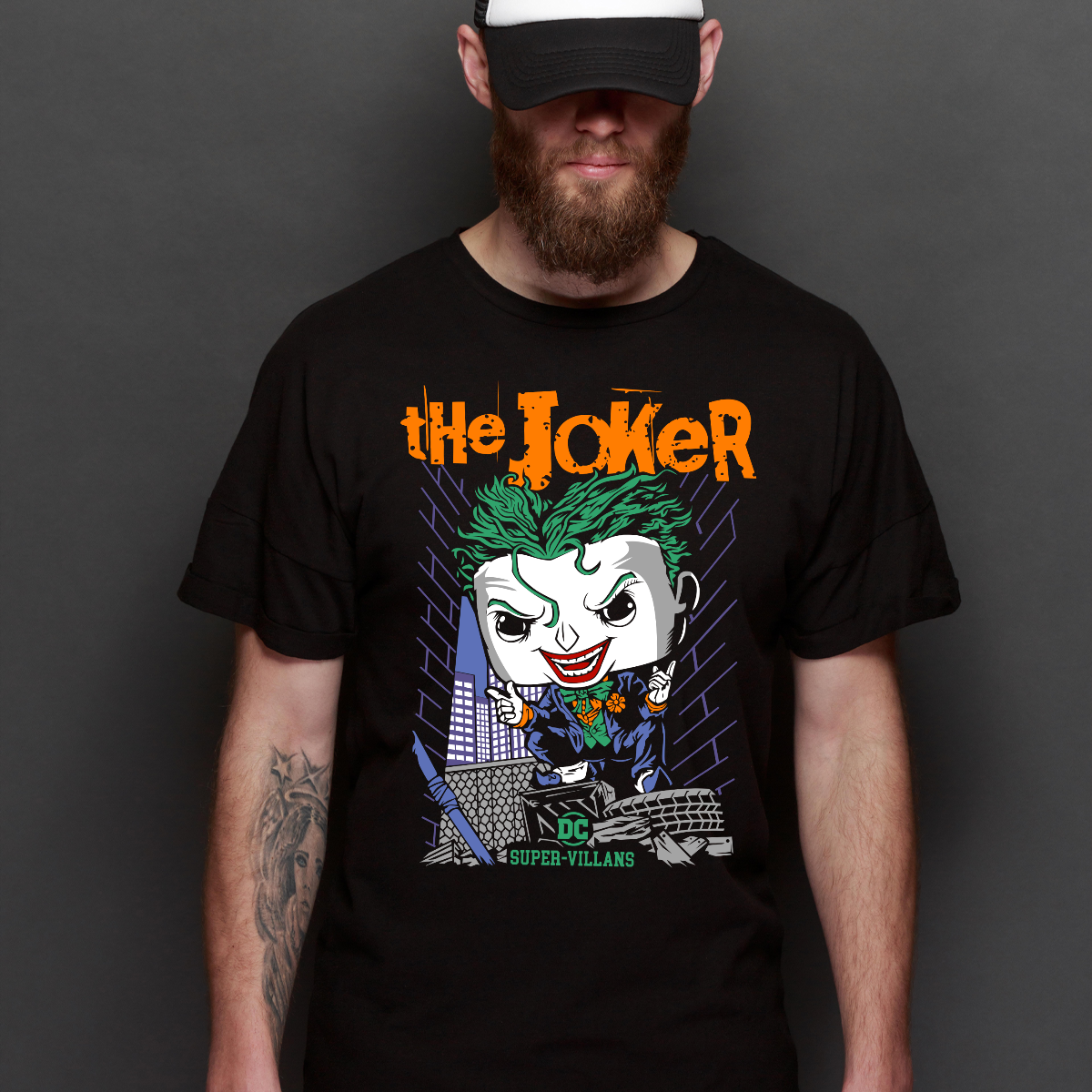 Funko Pop! The Joker T-Shirt DC Universe Tee